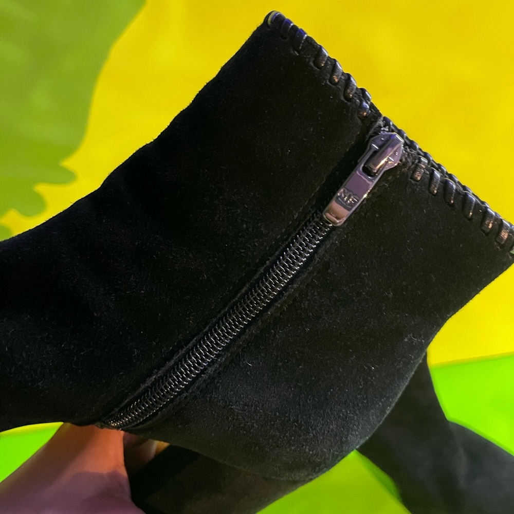 Boots ✨ - Picture 3 of 3